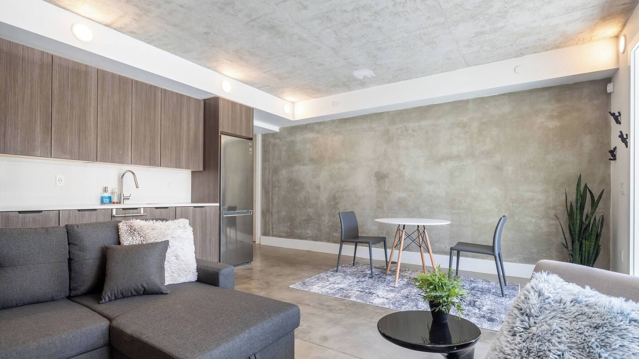 Photo of Livingroom in West Vancouver