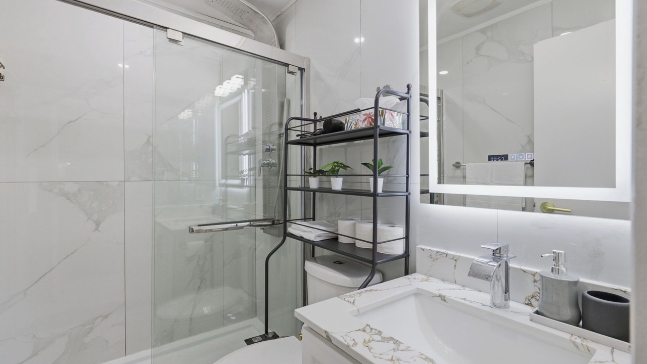 Photo of Bathroom in Parkdale