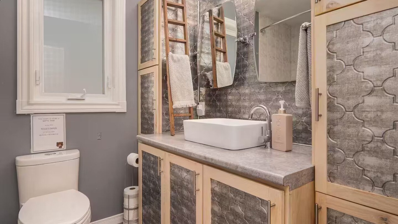 Photo of Bathroom in Valentia