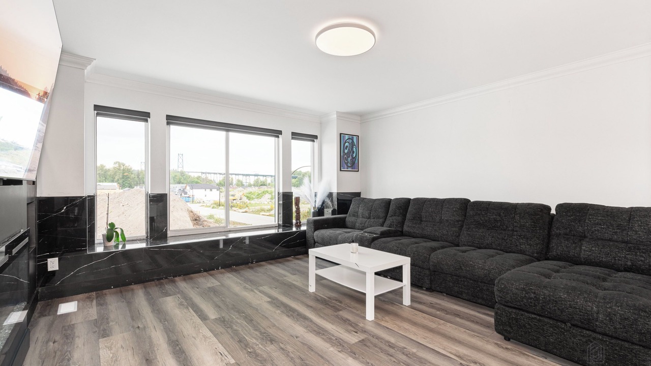Photo of Livingroom in West Vancouver