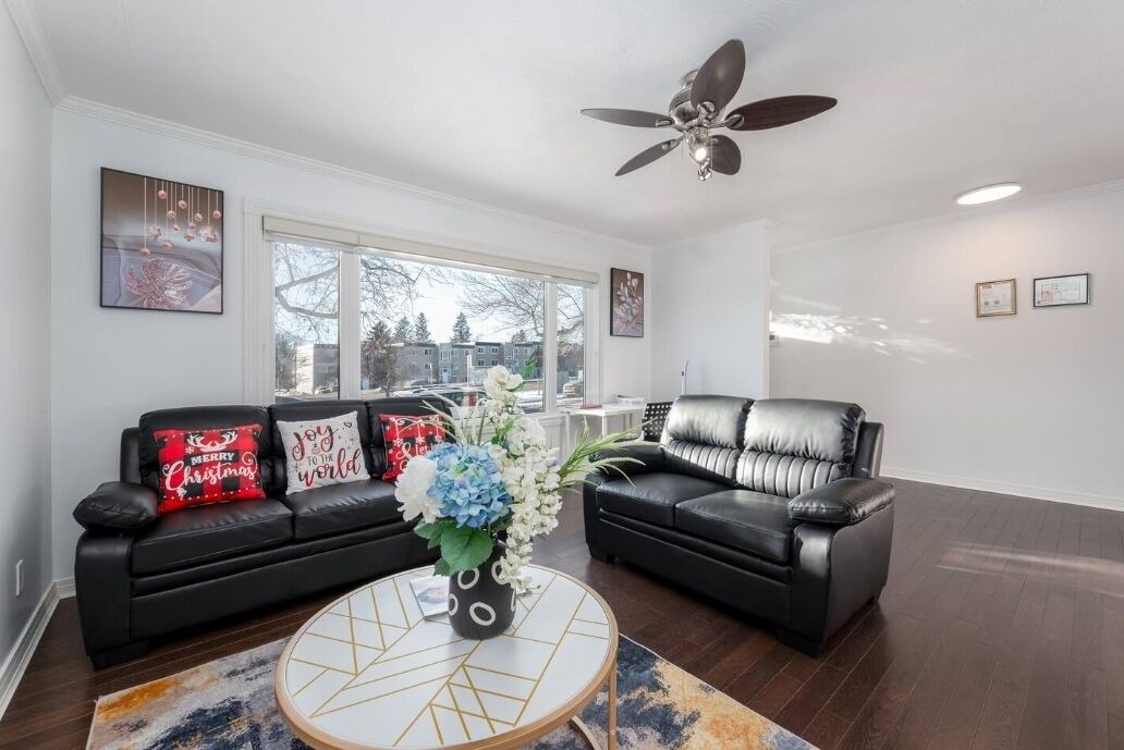Photo of Livingroom in Southeast Calgary
