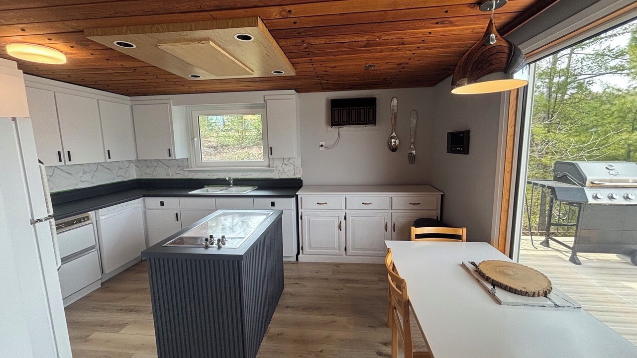 Photo of Kitchen in Georgian Bay