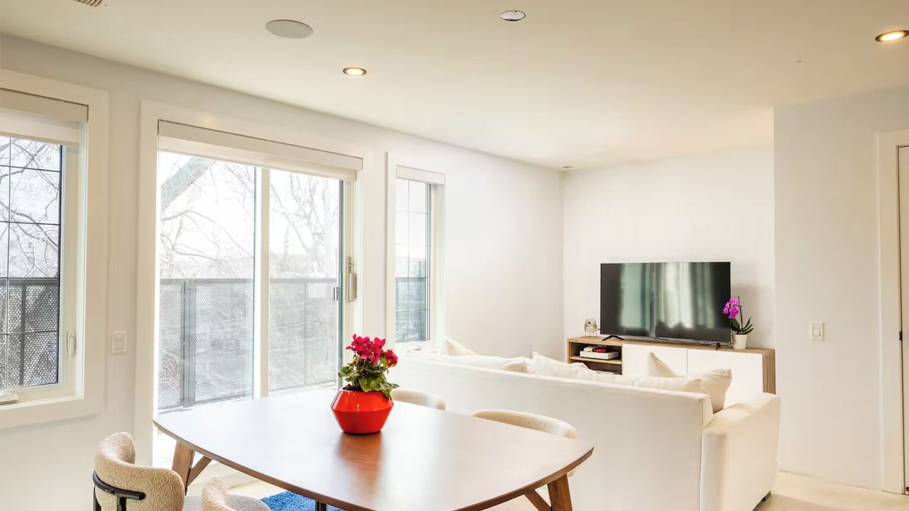 Photo of Livingroom in Mimico