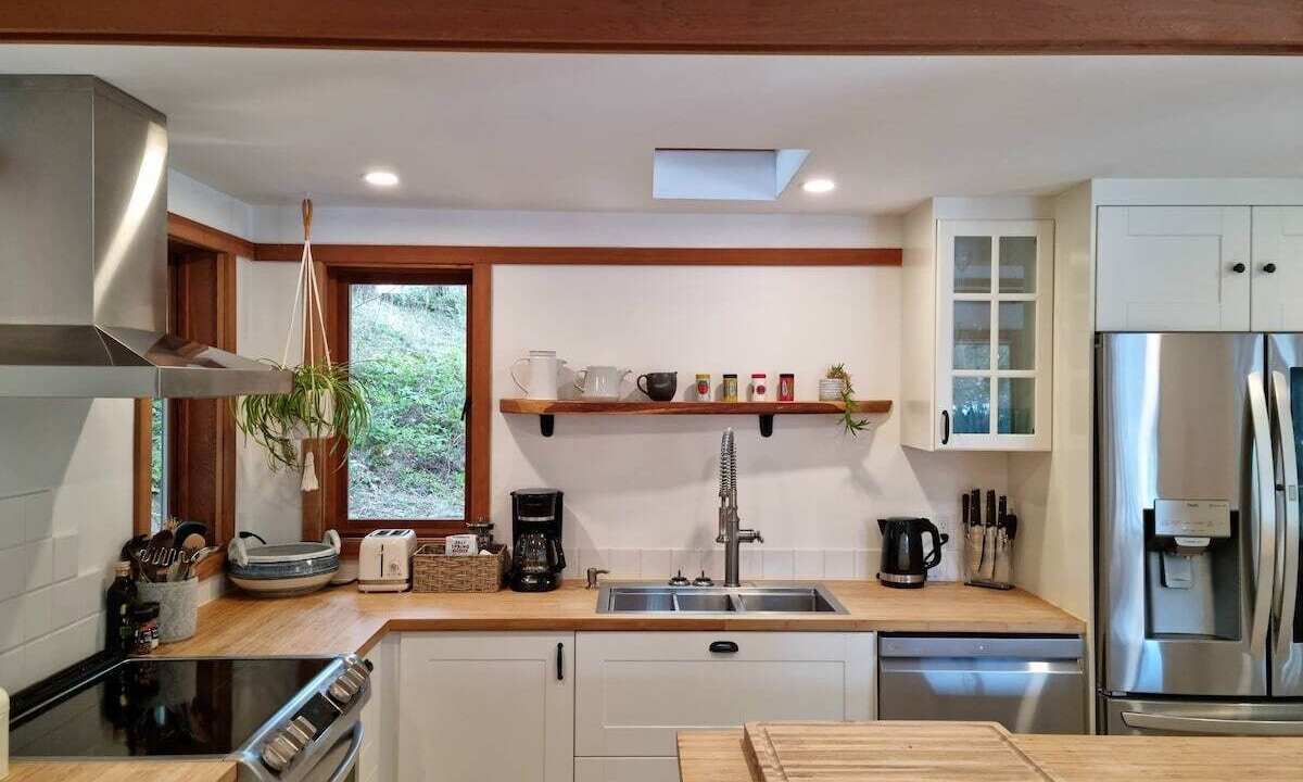 Photo of Kitchen in Salt Spring Island