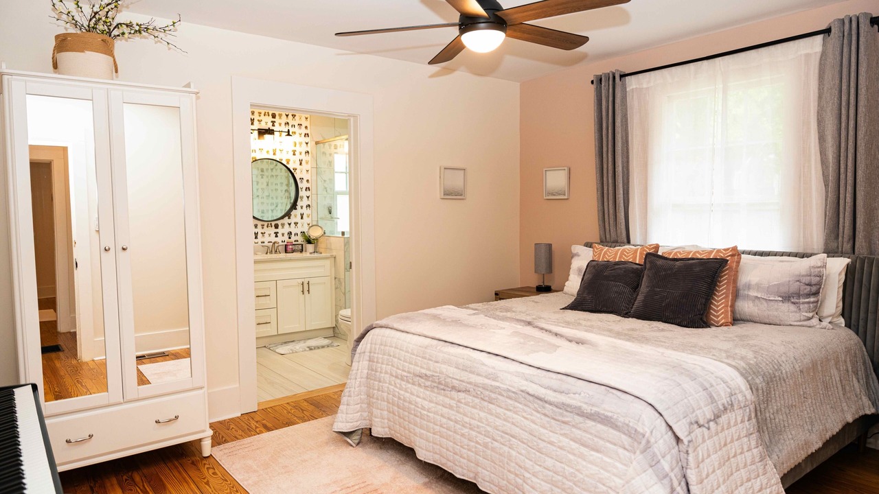 Photo of Bedroom in Plaza Midwood