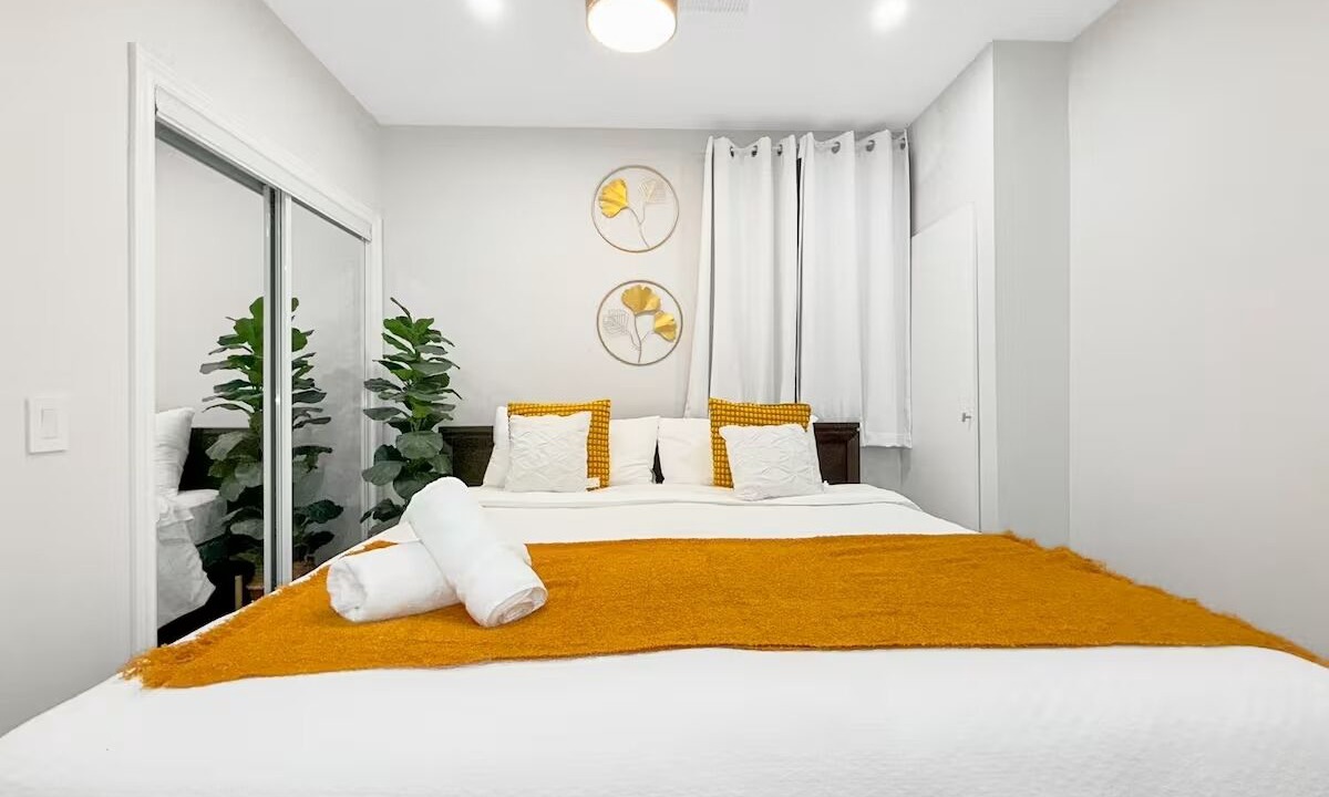 Photo of Bedroom in Oakville