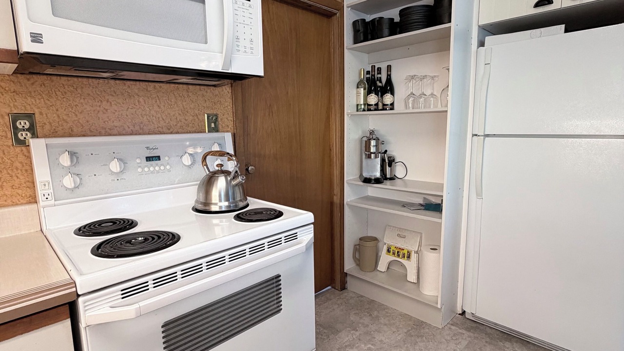 Photo of Kitchen in Dysart et al