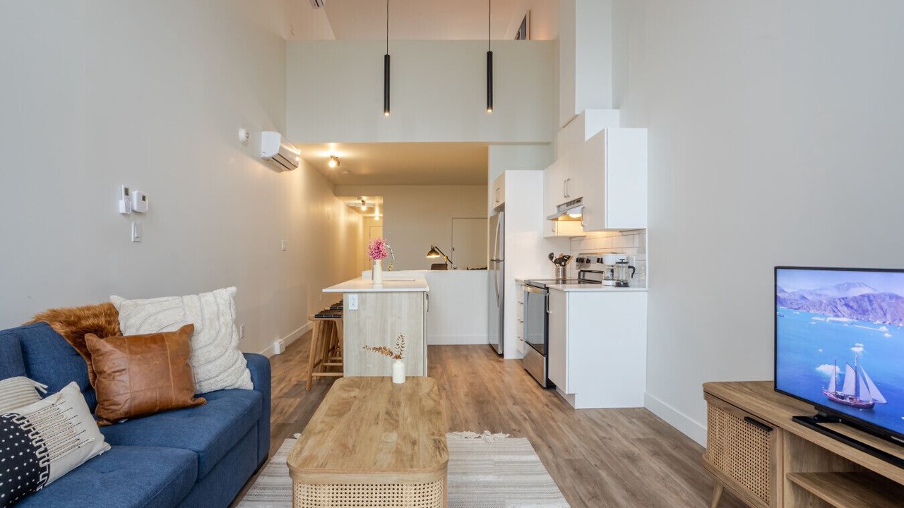 Photo of Livingroom in La Petite-Patrie