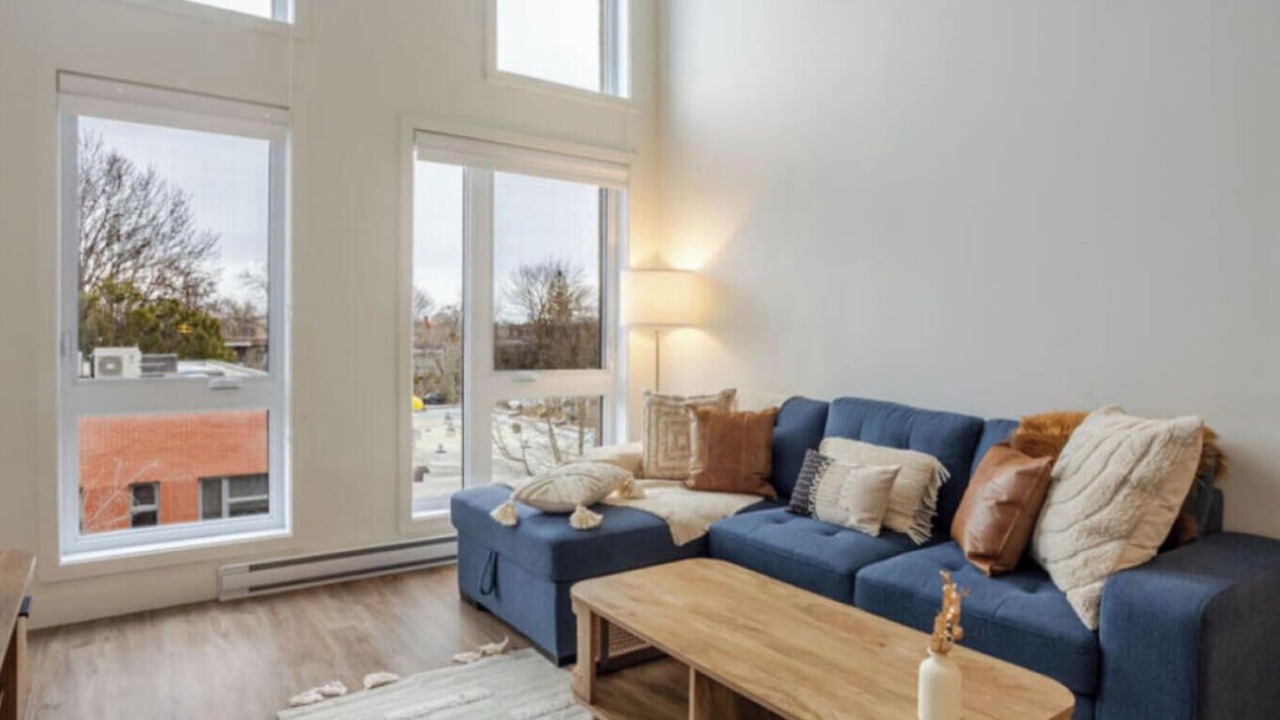 Photo of Livingroom in La Petite-Patrie