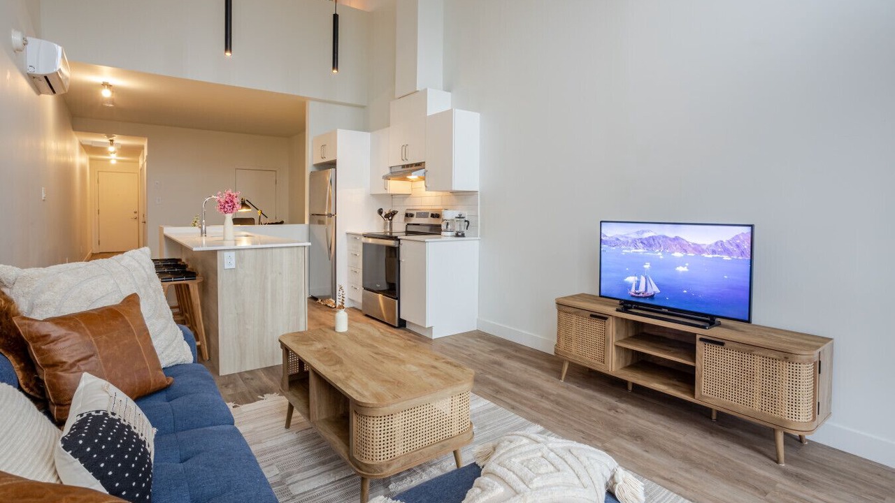 Photo of Livingroom in La Petite-Patrie