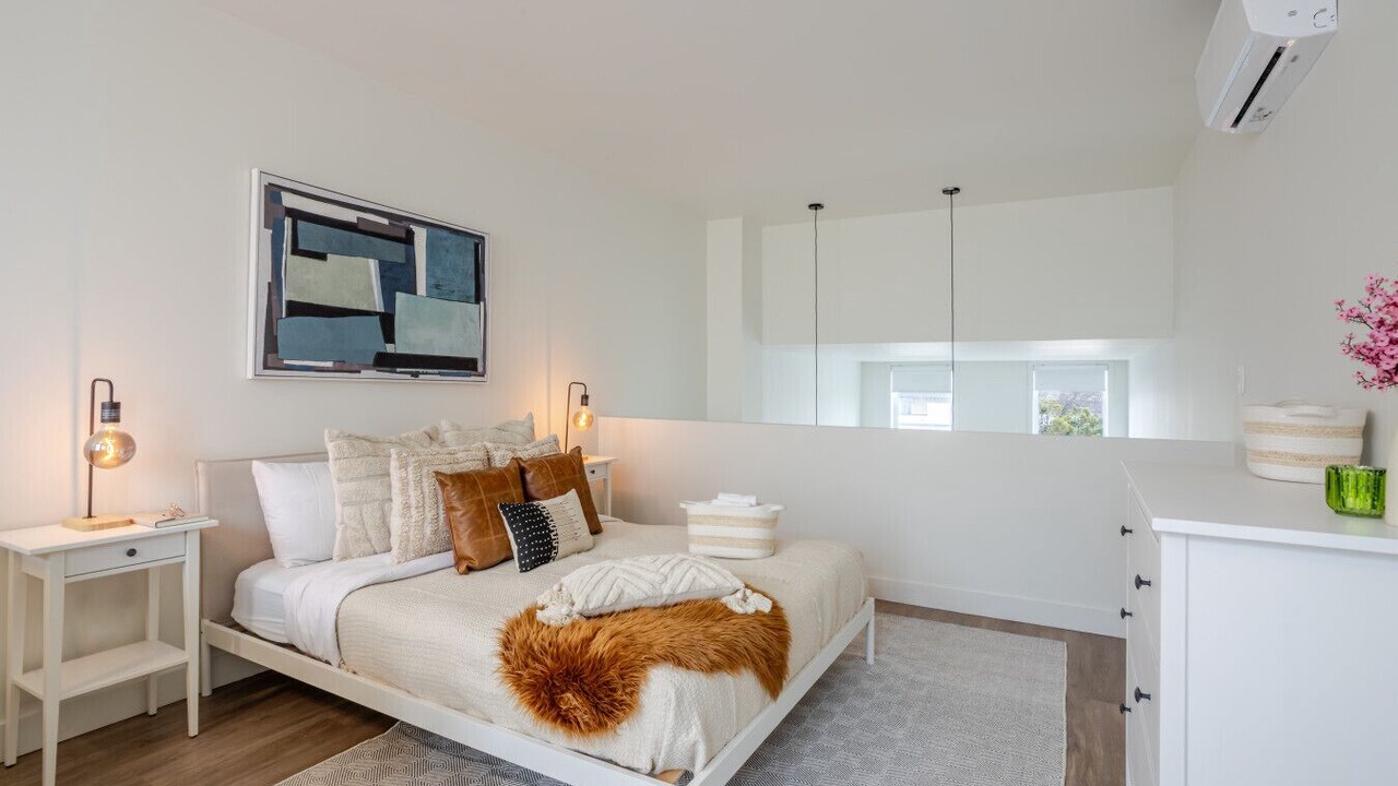 Photo of Bedroom in La Petite-Patrie