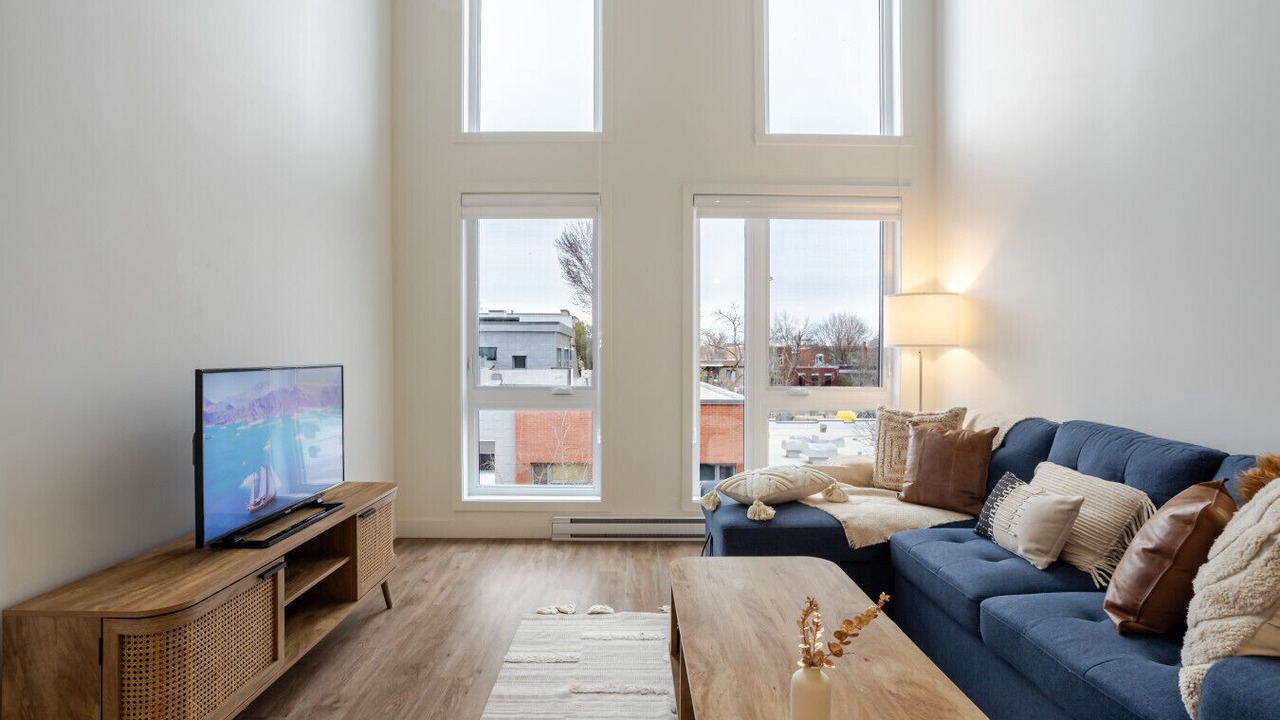 Photo of Livingroom in La Petite-Patrie