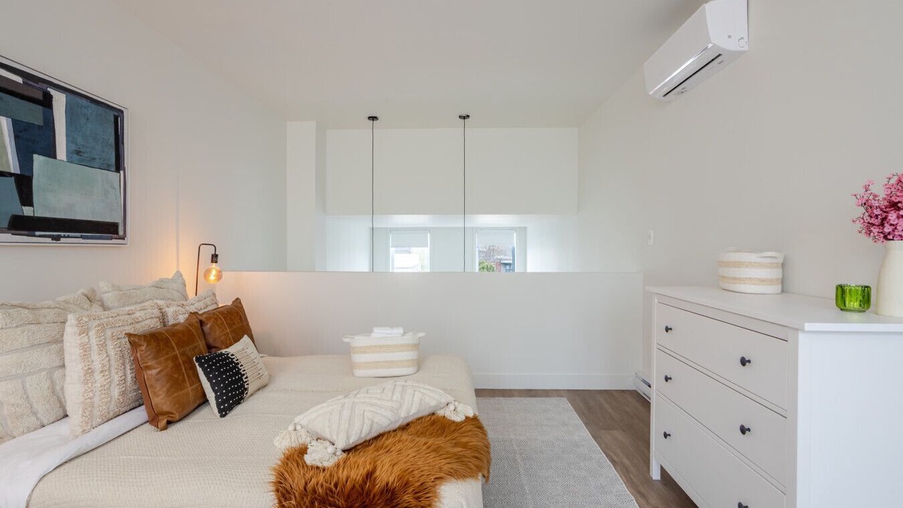 Photo of Bedroom in La Petite-Patrie