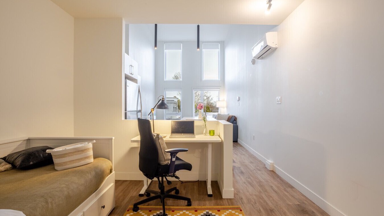 Photo of Bedroom in La Petite-Patrie