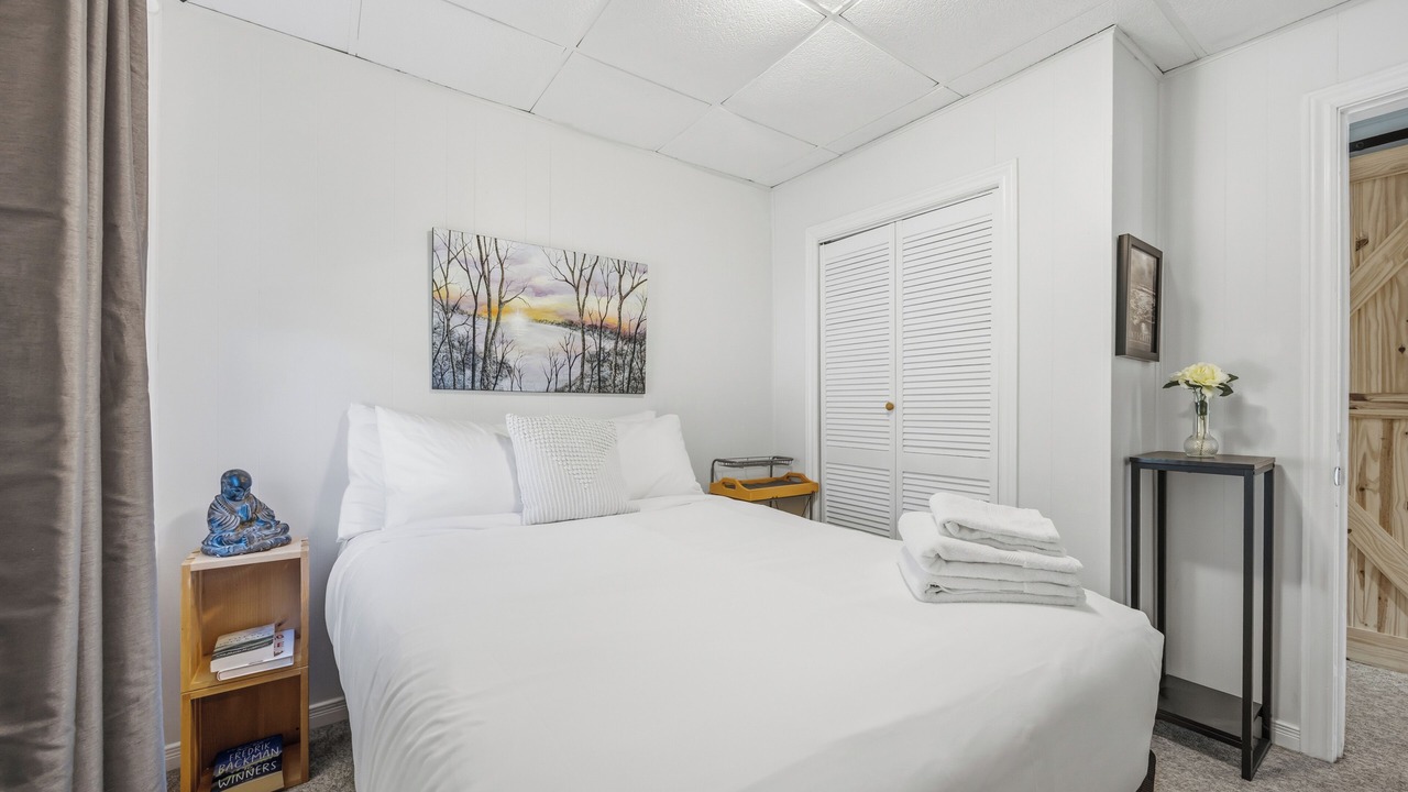 Photo of Bedroom in Sarnia