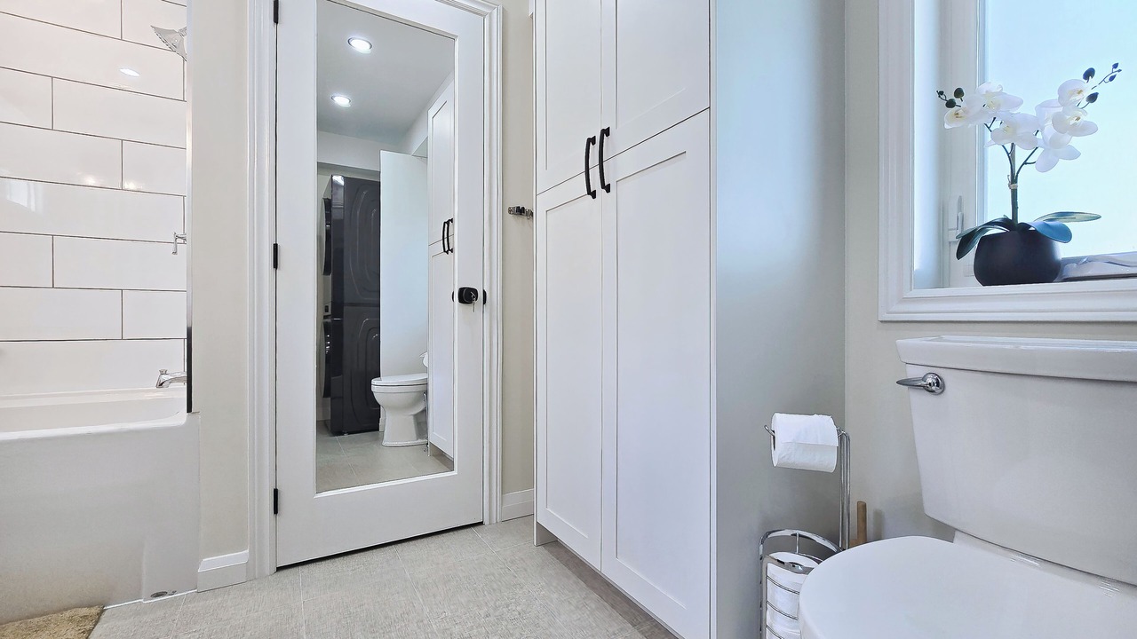 Photo of Bathroom in Port Dalhousie