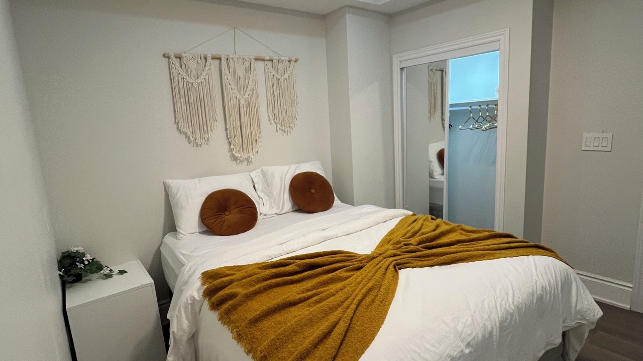Photo of Bedroom in Oakville