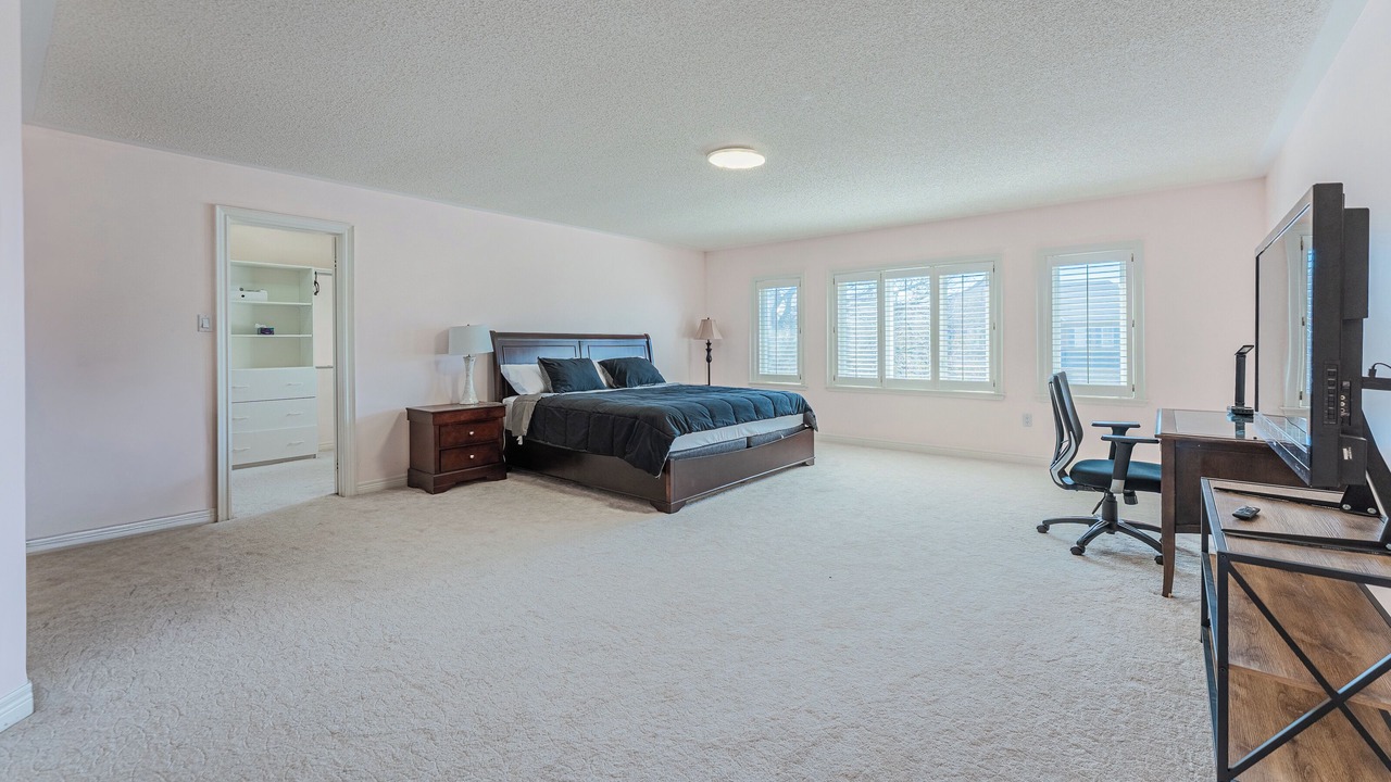 Photo of Bedroom in Richmond Hill