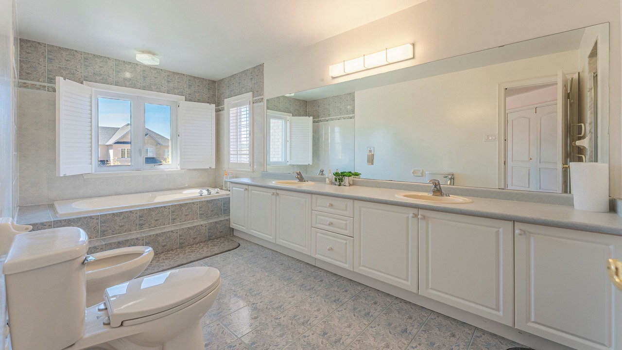 Photo of Bathroom in Richmond Hill