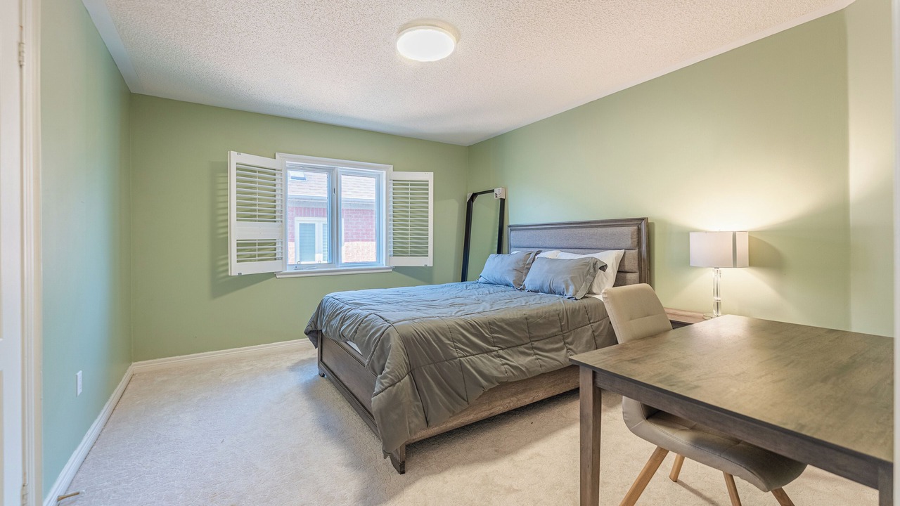 Photo of Bedroom in Richmond Hill