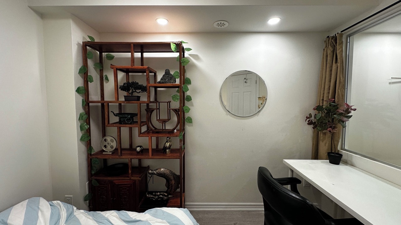 Photo of Bedroom in L'Amoreaux