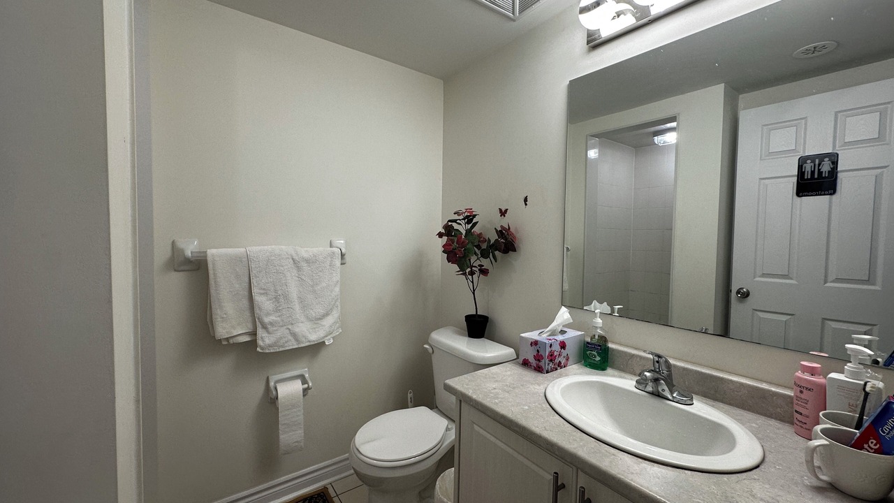 Photo of Bathroom in L'Amoreaux