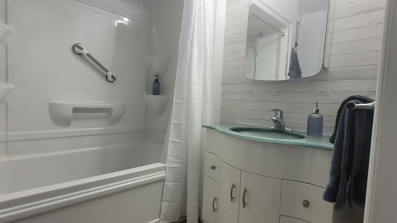 Photo of Bathroom in Hopewell Cape