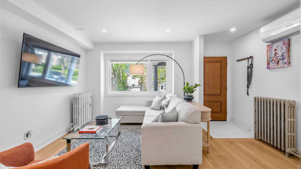 Photo of Livingroom in Mount Pleasant West