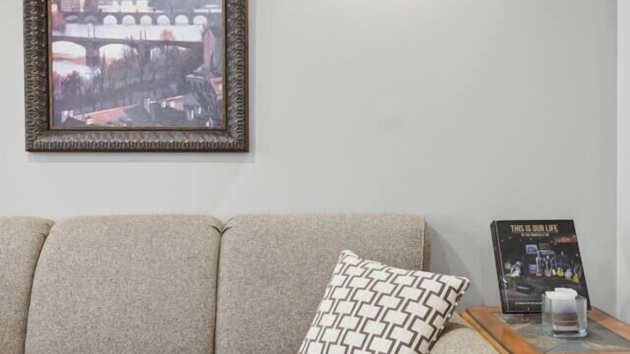 Photo of Livingroom in North End