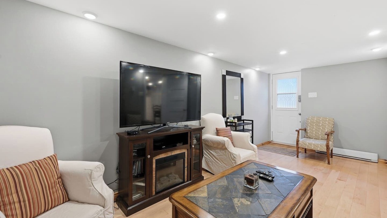 Photo of Livingroom in North End