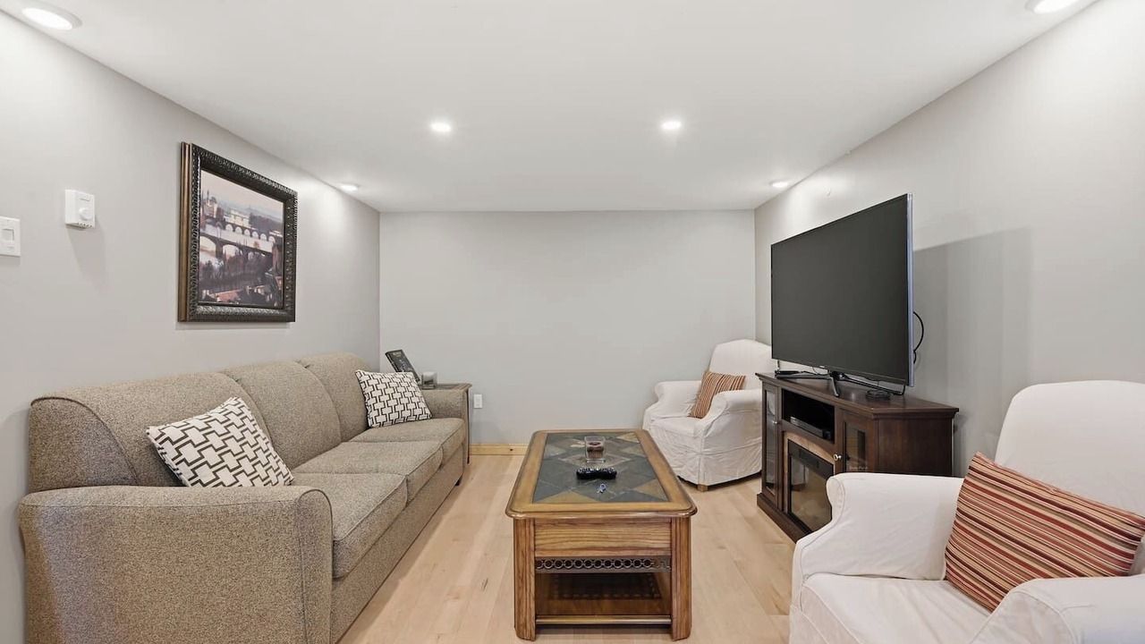 Photo of Livingroom in North End