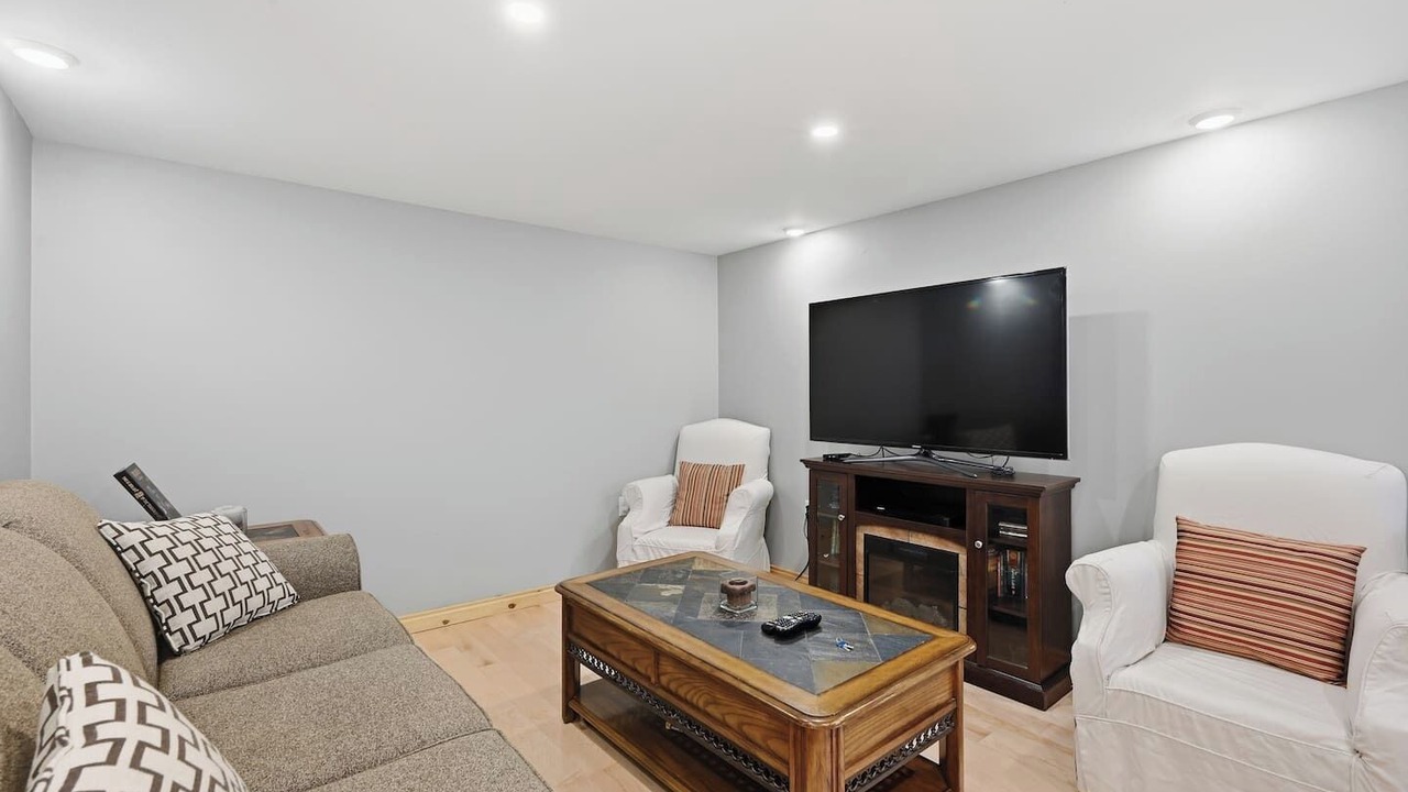 Photo of Livingroom in North End