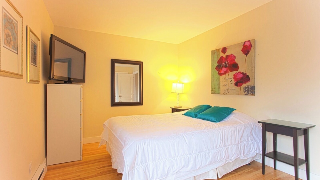 Photo of Bedroom in Laval
