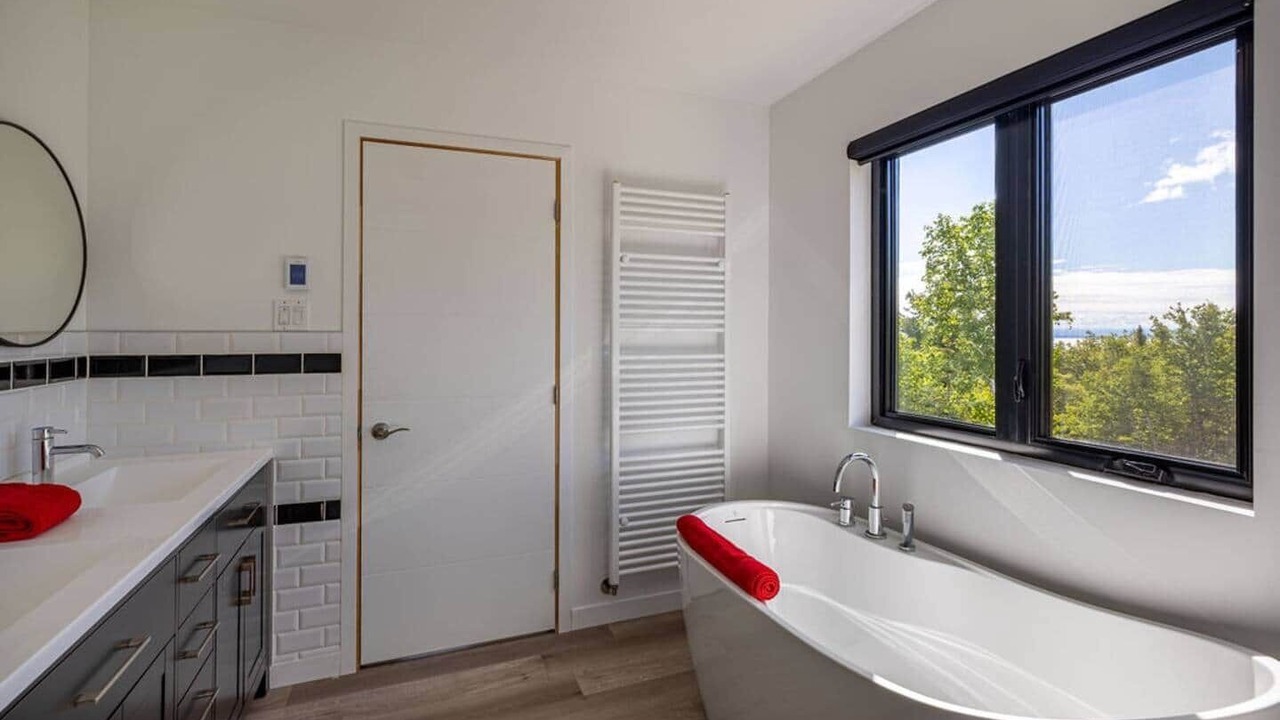Photo of Bathroom in Saint Irenee