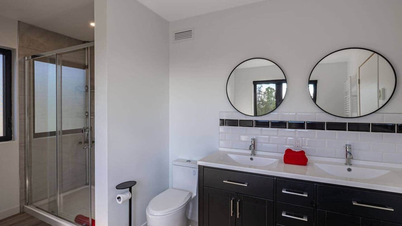 Photo of Bathroom in Saint Irenee