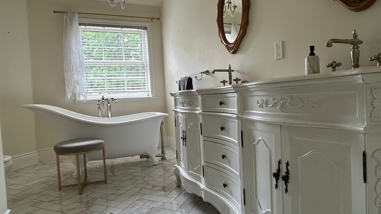 Photo of Bathroom in Milton