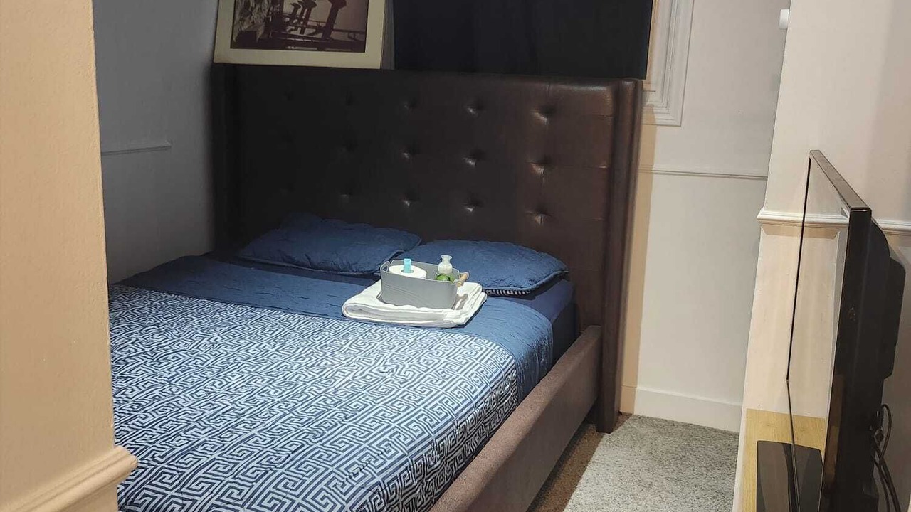 Photo of Bedroom in Sarnia