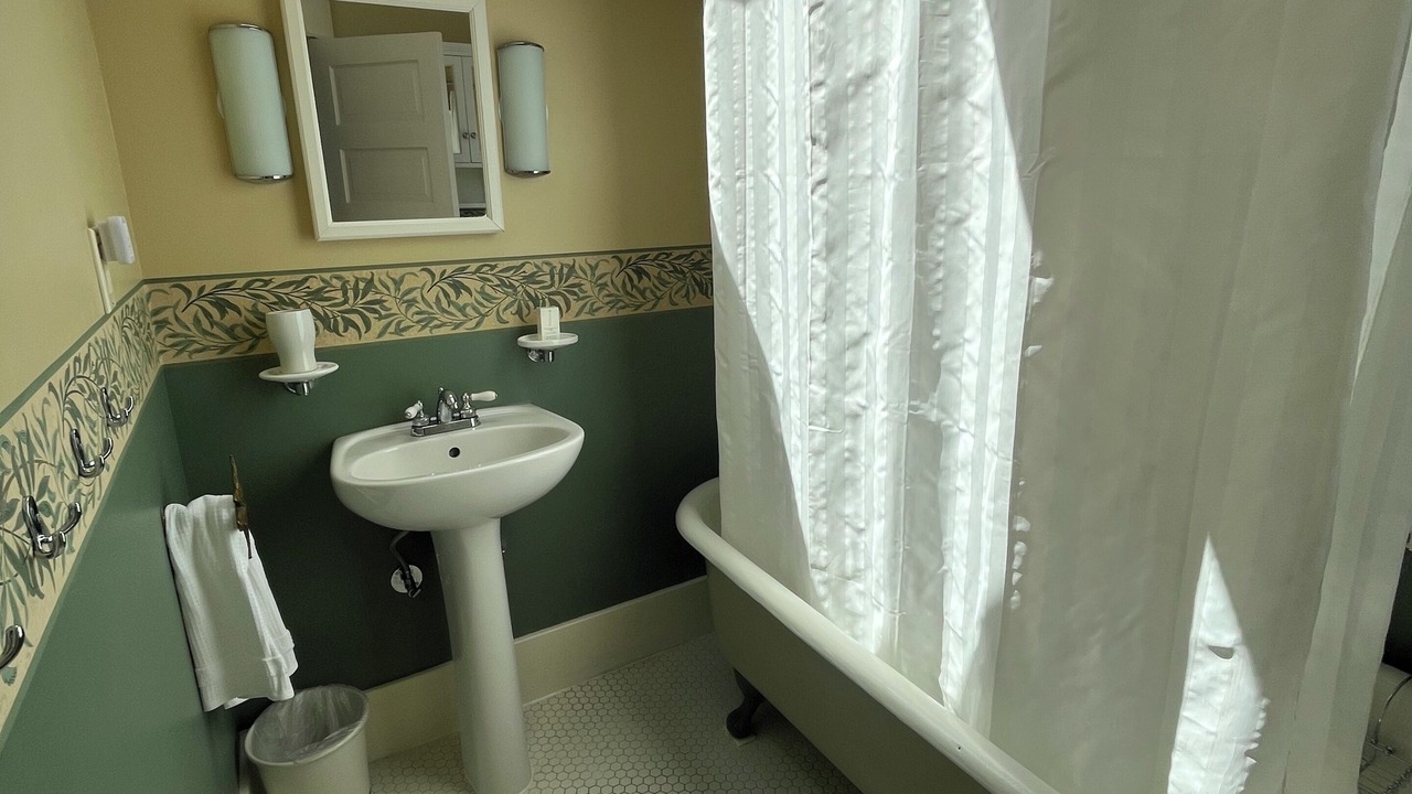 Photo of Bathroom in Kitsilano
