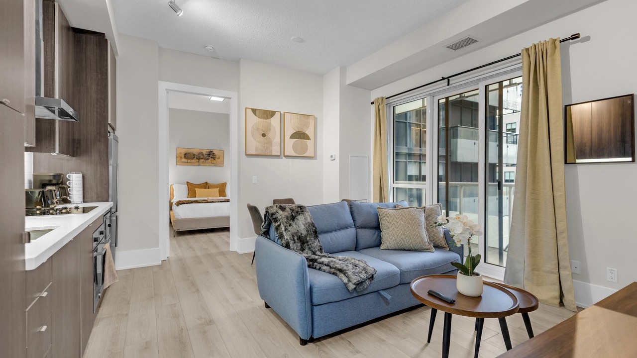 Photo of Livingroom in Toronto Entertainment District
