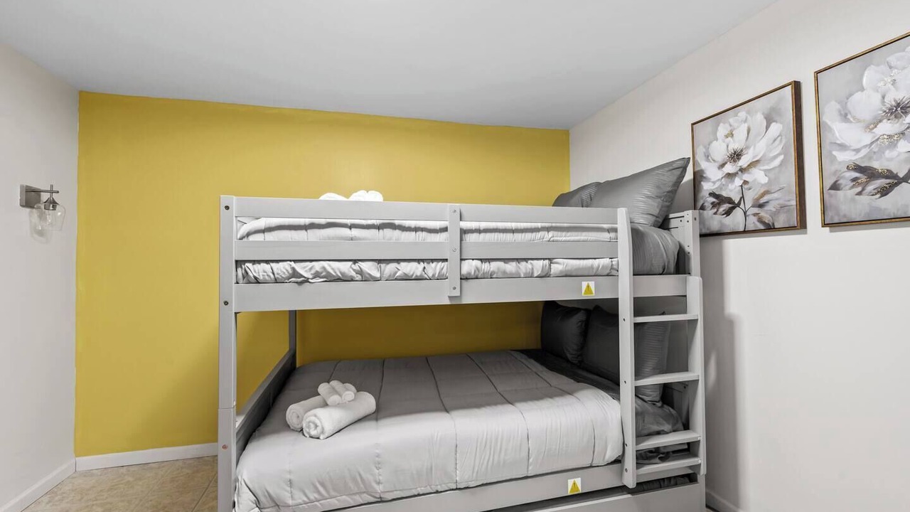 Photo of Bedroom in Royal Pines