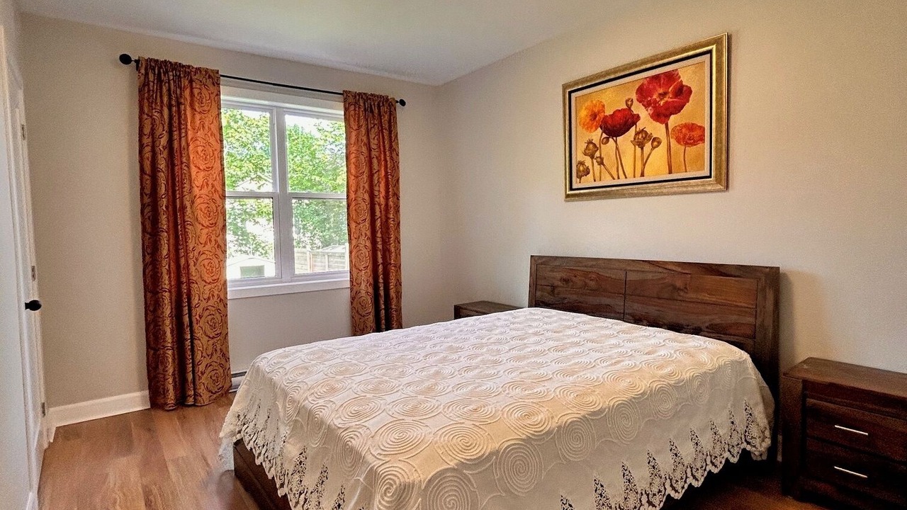 Photo of Bedroom in Pointe Claire