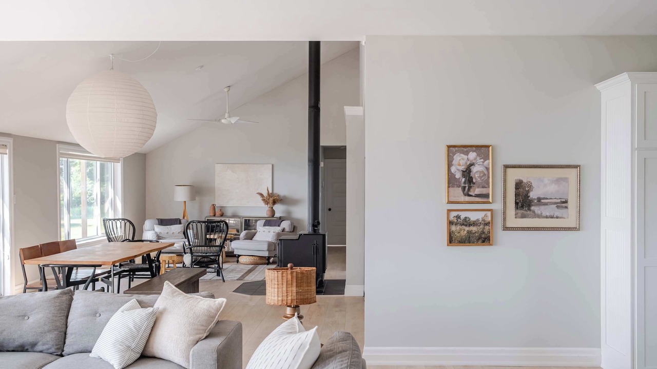 Photo of Livingroom in Consecon