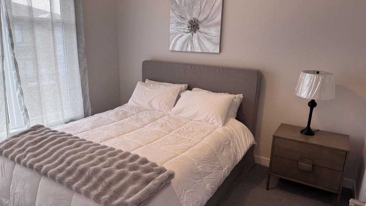 Photo of Bedroom in Ottawa Division