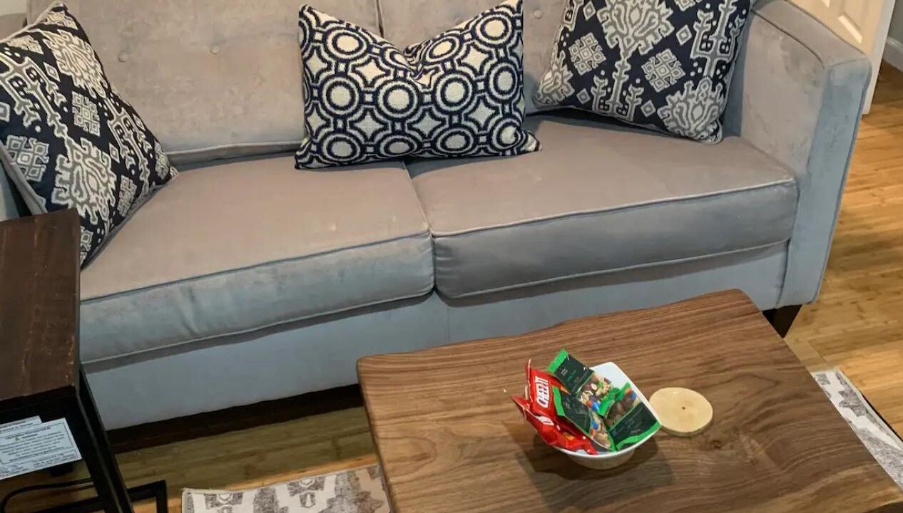 Photo of Livingroom in Chapel Hill