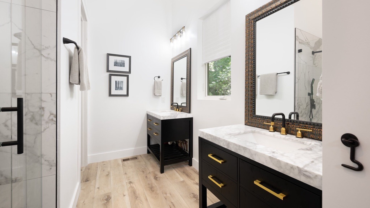 Photo of Bathroom in Arden