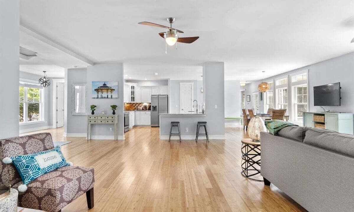 Photo of Livingroom in Whitby Cove