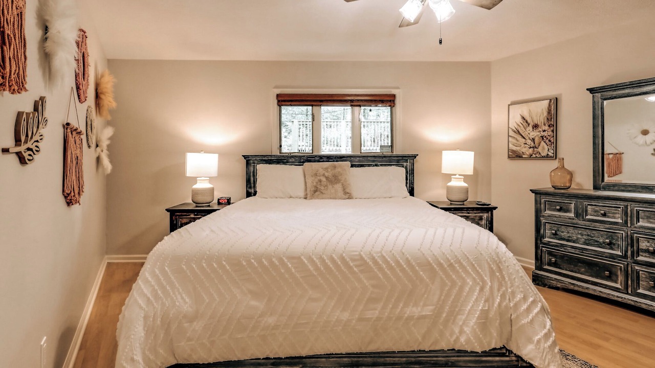 Photo of Bedroom in Dillard