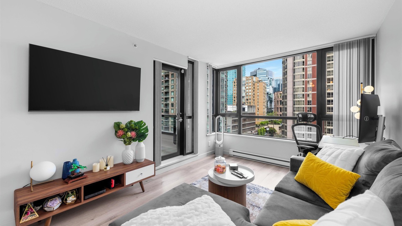 Photo of Livingroom in Midtown Toronto