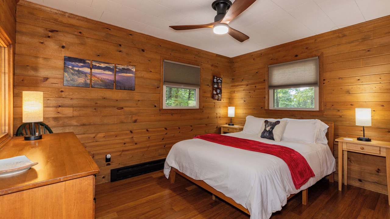 Photo of Bedroom in Deep Gap