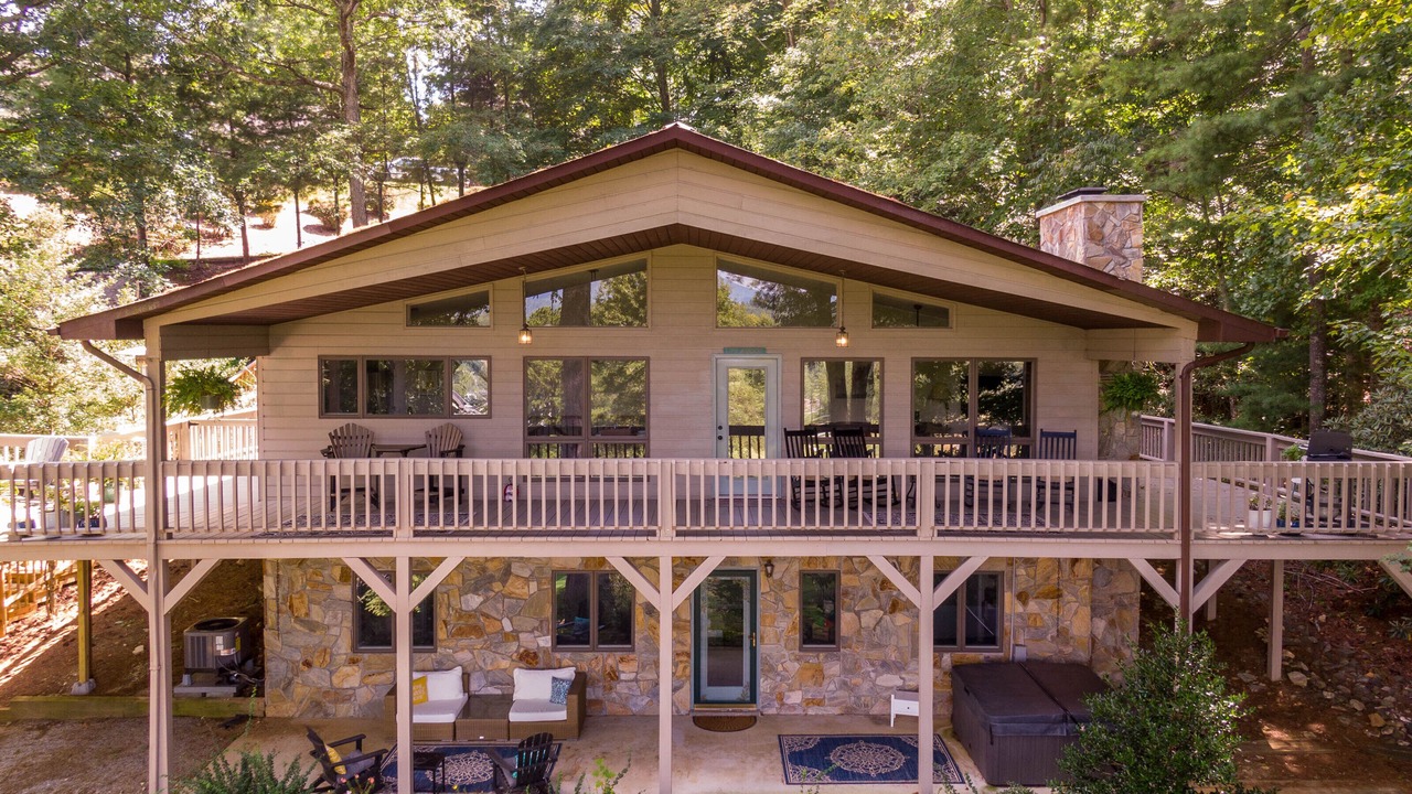 Photo of Patio Balcony in Spruce Pine